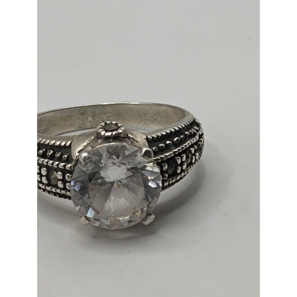 Vintage 925 Sterling Silver Clear Oval cz with marcasites Ring Size 6.75